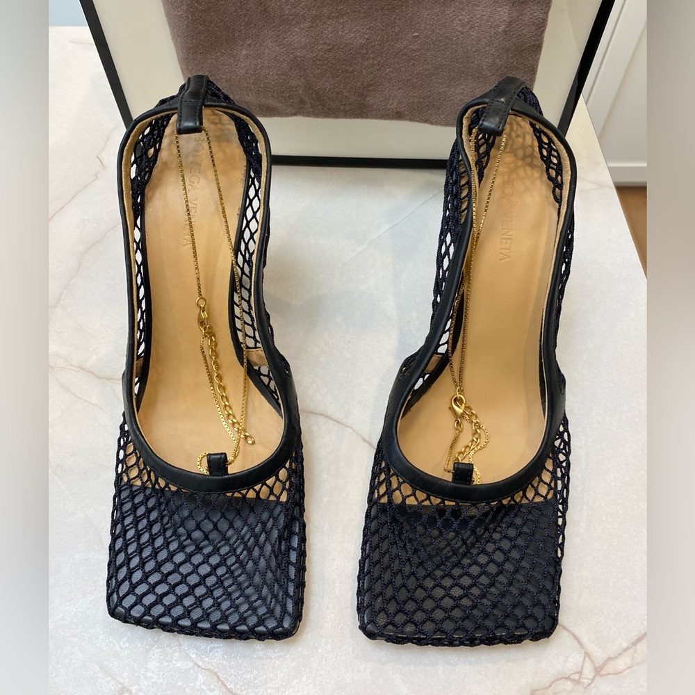 Bottega Veneta Black Mesh and Leather Stretch Pumps size 38